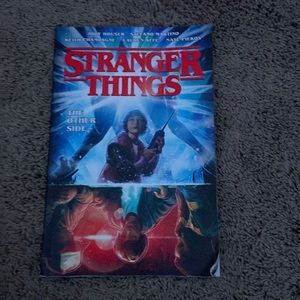 Stranger Things - The Other Side Book (Comic Like)